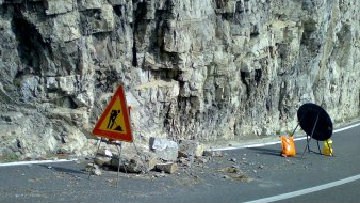 Amalfitana, Cosenza: "al via gara da 4,6 milioni di euro per messa in sicurezza costoni rocciosi a rischio crollo"